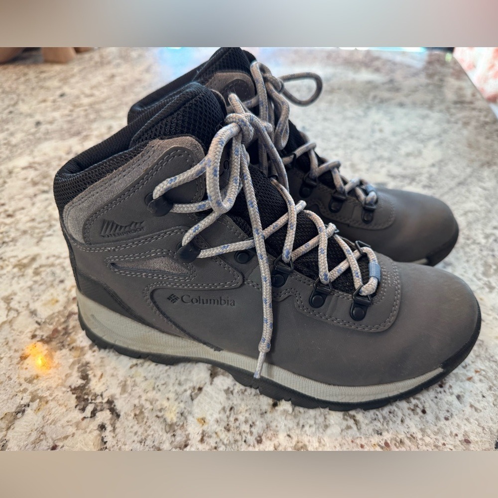 Columbia Newton Ridge Plus Waterproof Hiking Boots Grey BL3783-052 Womens 8.5 - Picture 4 of 6
